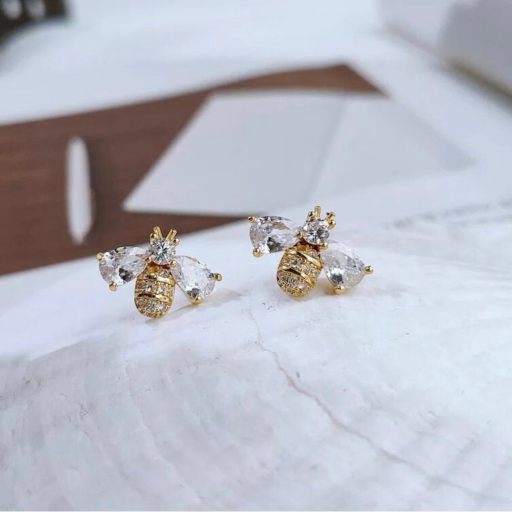 Bee earrings Minimalist Bumble bee earrings - Picture 2 of 10